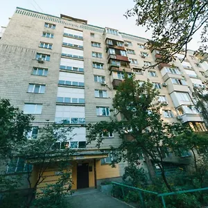 quartira-1-comnatnaya-na-rusanovke.hotels-of-kiev.com/